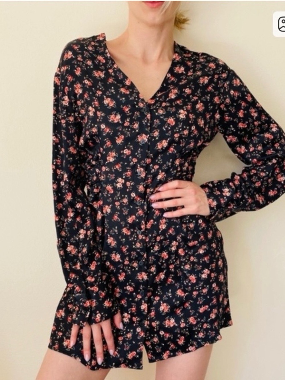 #653 Zara NWT Black Floral V-Neck Long Sleeve Mini Dress with Pink Rose Print.